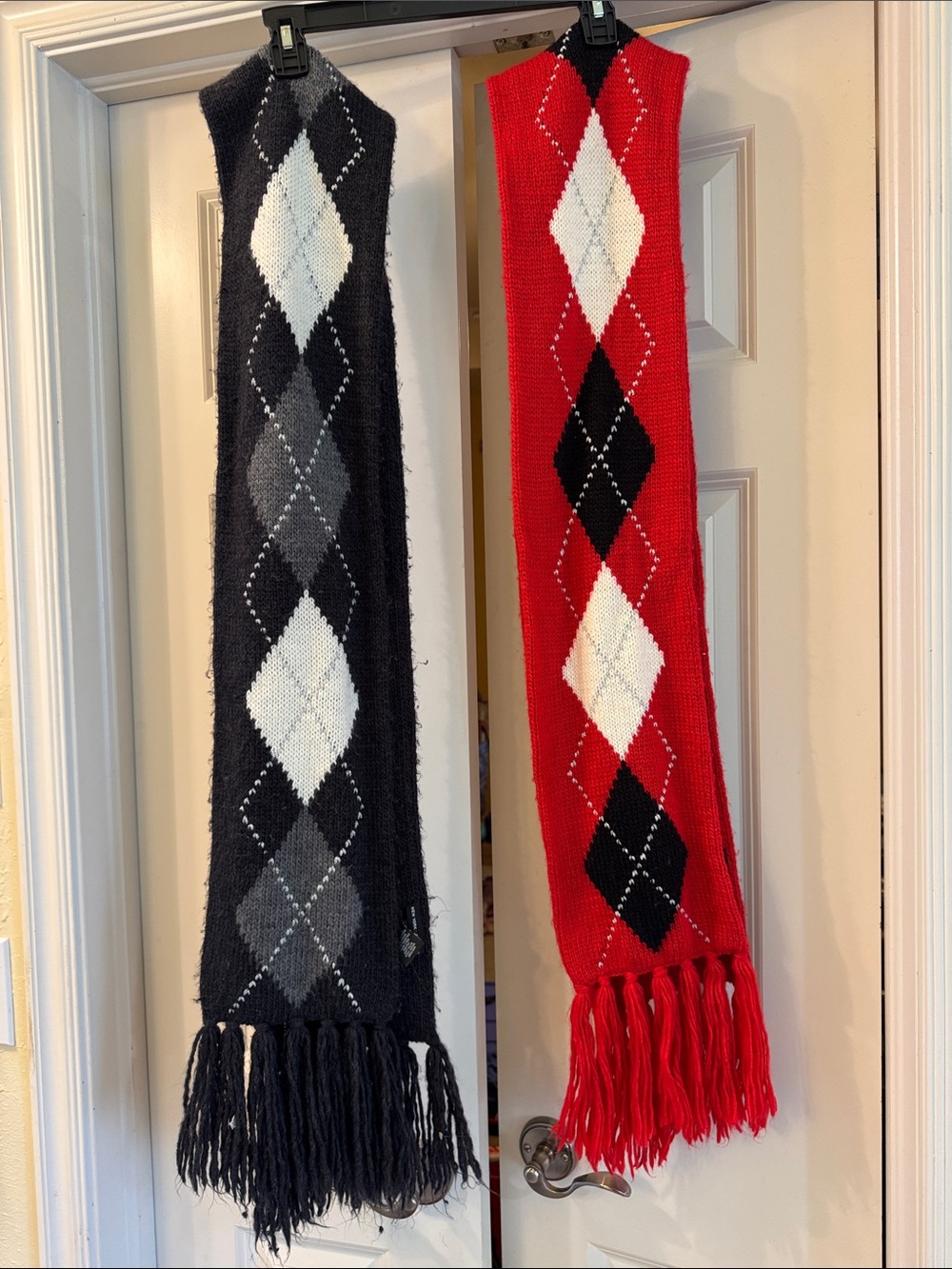 NY&Co Scarves - Black and Red bundle